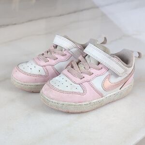 Nike Toddler White and Pink Low-Top Sneakers Size 8C